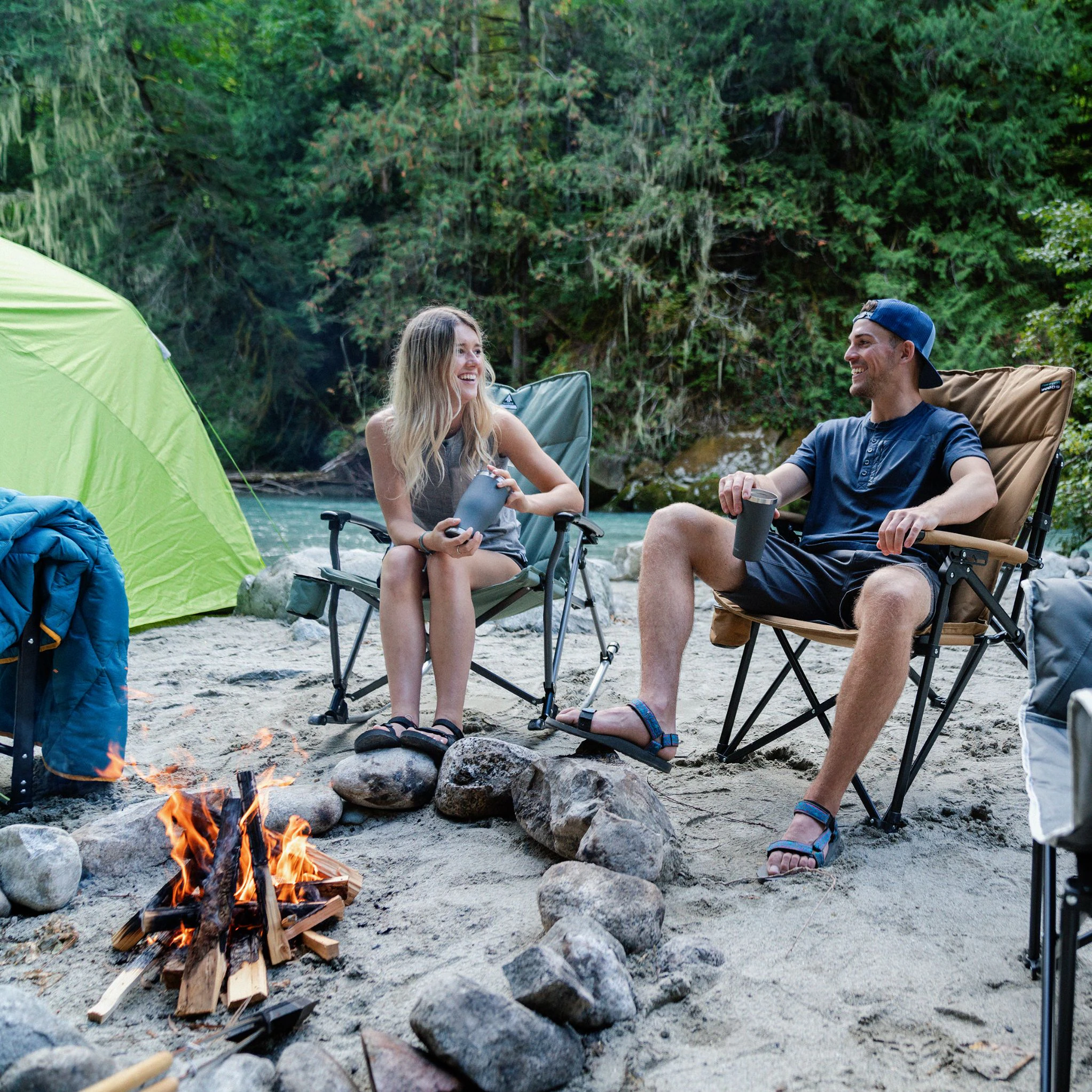 woods-kaslo-folding-camp-rocker-ada66ce8-50d4-4d36-8647-cf016ac3b0ee-jpgrendition