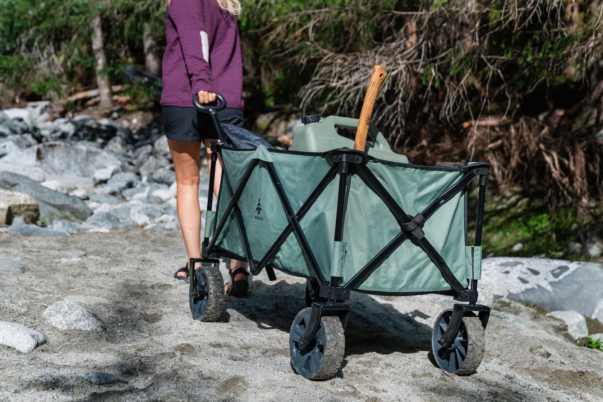 woods-xl-deluxe-folding-wagon-cda2b1cc-cd6f-48d9-85c2-554efd9130c9-jpgrendition